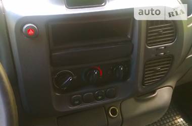 Вантажопасажирський фургон Ford Transit 2004 в 