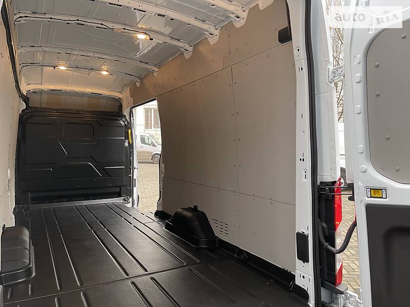 Вантажний фургон Ford Transit 2019 в Луцьку