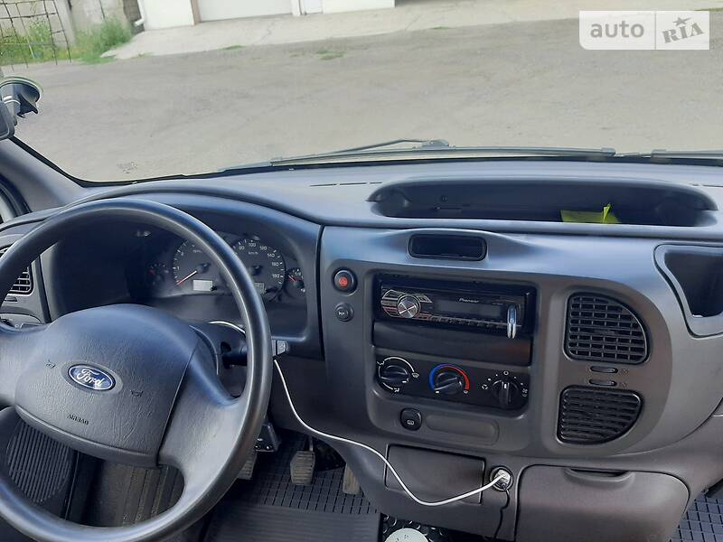 Мінівен Ford Transit 2005 в Мирнограді
