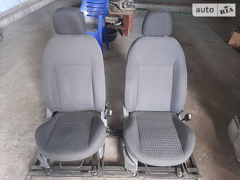 Мінівен Ford Transit 2005 в Мирнограді