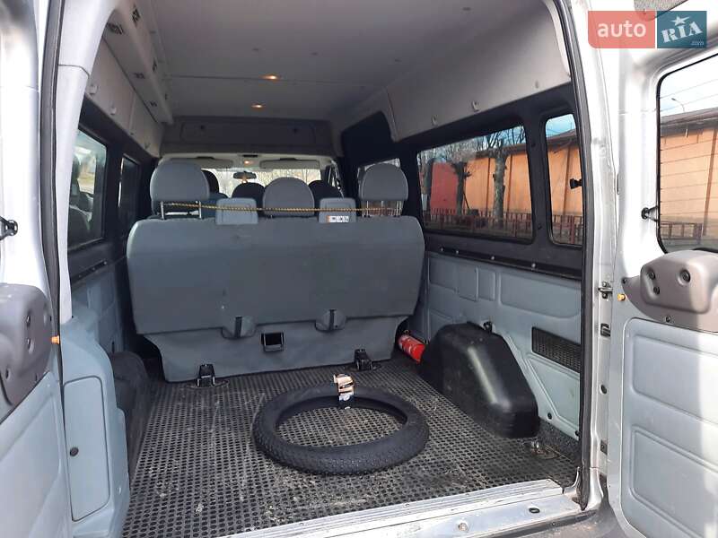 Мікроавтобус Ford Transit 2012 в Ужгороді
