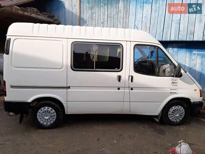 Микроавтобус Ford Transit 1999 в Тячеве