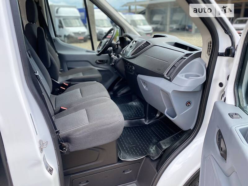 Мінівен Ford Transit 2018 в Мукачевому