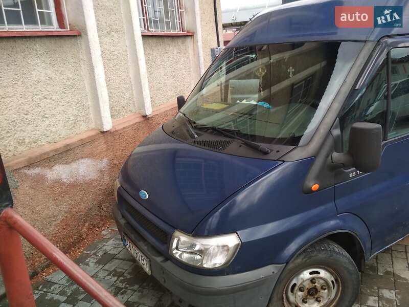 Микроавтобус Ford Transit 2003 в Перечине