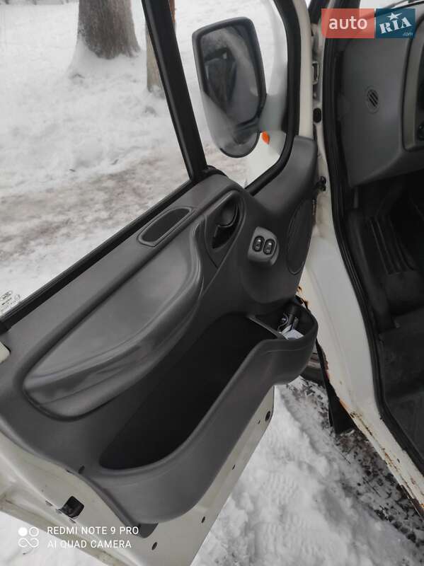Мікроавтобус Ford Transit 2004 в Вараші
