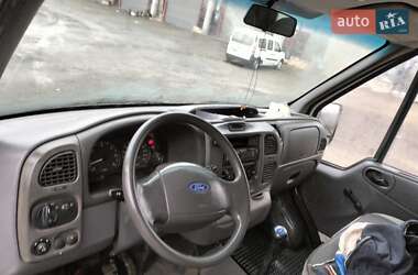 Грузопассажирский фургон Ford Transit 2002 в Черновцах