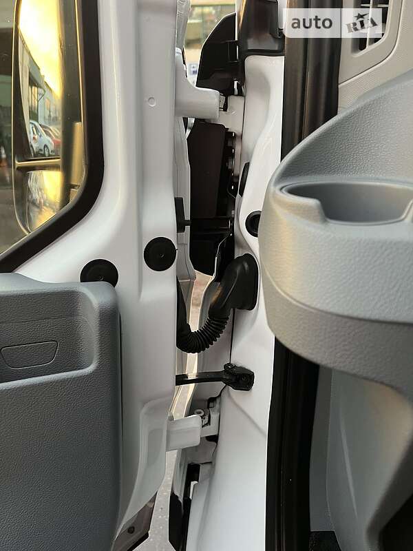 Грузовой фургон Ford Transit 2018 в Луцке фото 32 Грузовой фургон Ford Transit 2018 в Луцке