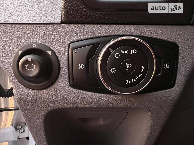 Грузовой фургон Ford Transit 2018 в Луцке фото 40 Грузовой фургон Ford Transit 2018 в Луцке