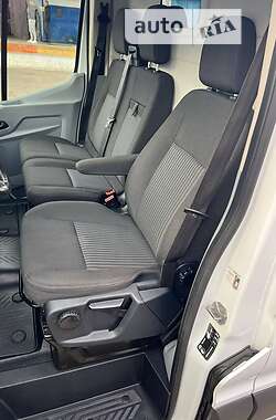 Грузовой фургон Ford Transit 2018 в 