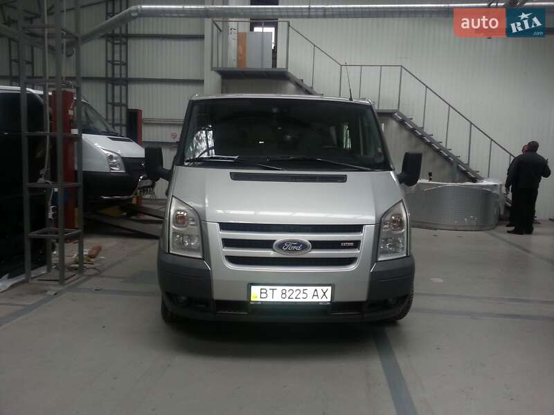 Микроавтобус Ford Transit 2007 в Ровно