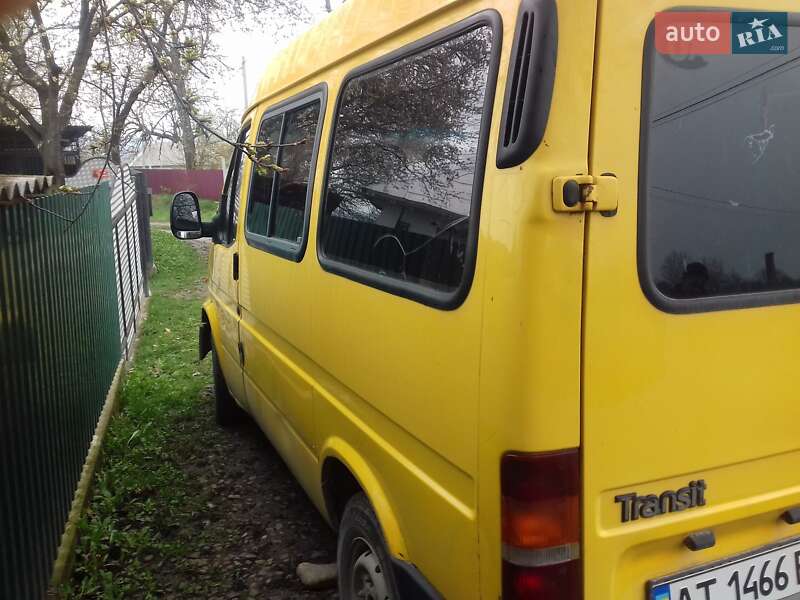 Микроавтобус Ford Transit 1996 в Вижнице