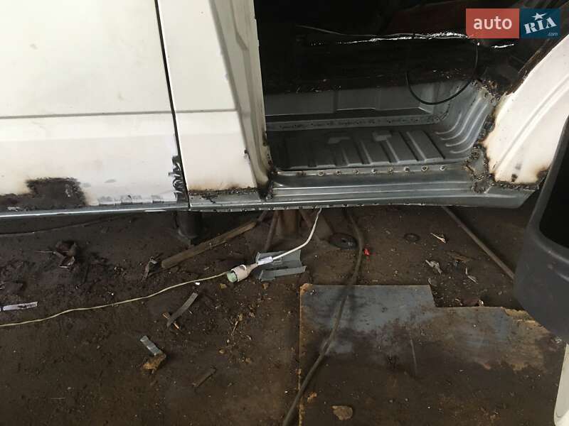 Микроавтобус Ford Transit 2004 в Умани