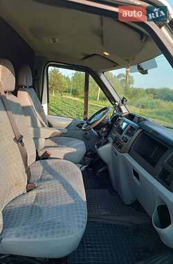 Грузовой фургон Ford Transit 2012 в 