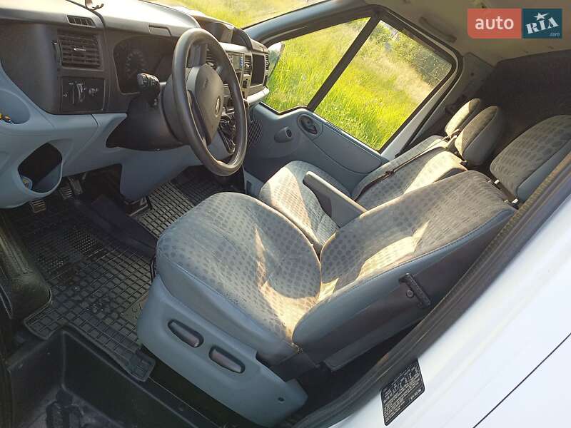 Вантажний фургон Ford Transit 2012 в Львові фото 15 Вантажний фургон Ford Transit 2012 в Львові