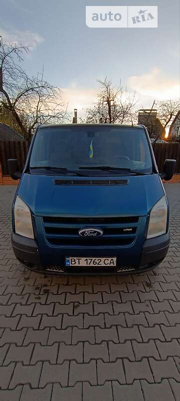 Грузопассажирский фургон Ford Transit 2006 в 