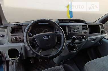 Грузопассажирский фургон Ford Transit 2006 в 
