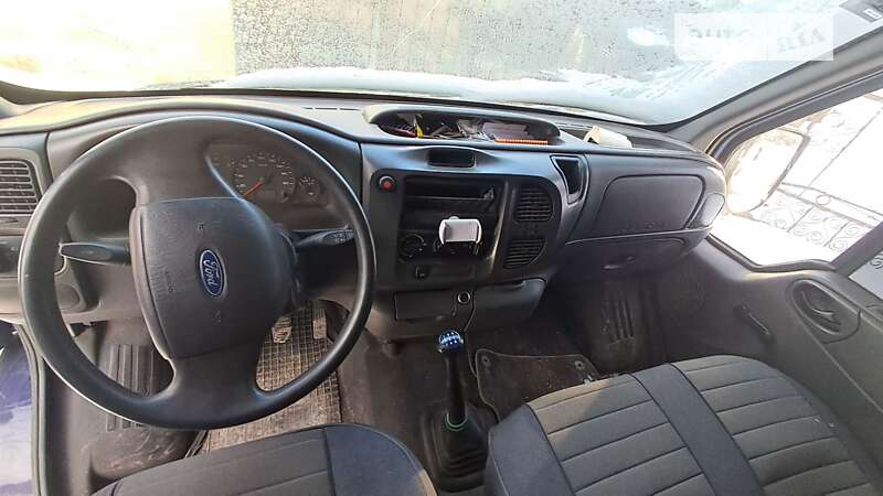 Вантажний фургон Ford Transit 2004 в Тернополі