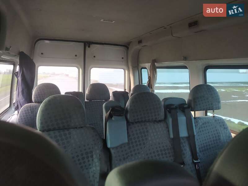 Микроавтобус Ford Transit 2010 в Киеве фото 3 Микроавтобус Ford Transit 2010 в Киеве
