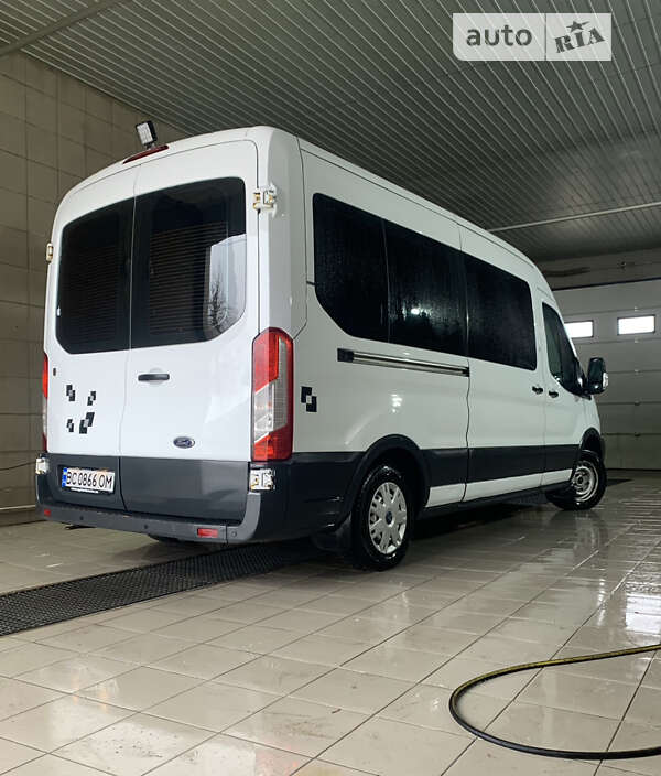 Микроавтобус Ford Transit 2015 в Самборе