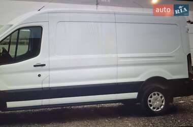 Грузовой фургон Ford Transit 2020 в 