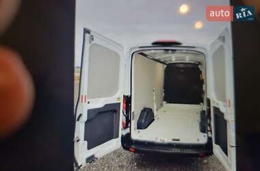Грузовой фургон Ford Transit 2020 в 