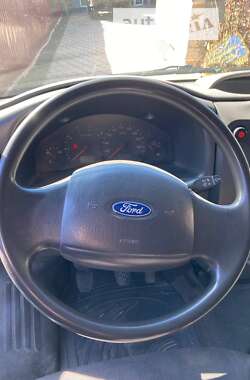 Вантажопасажирський фургон Ford Transit 2004 в 
