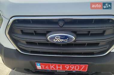 Грузовой фургон Ford Transit 2020 в 