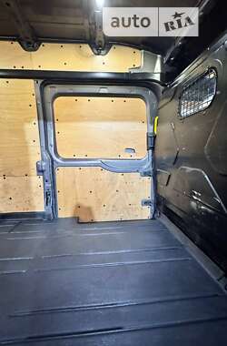 Грузовой фургон Ford Transit 2016 в 