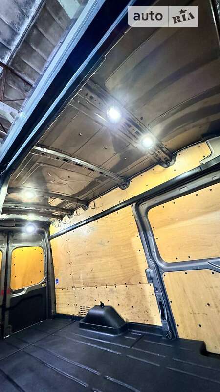 Грузовой фургон Ford Transit 2016 в Тернополе