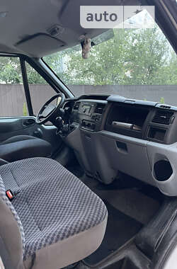 Вантажний фургон Ford Transit 2007 в Івано-Франківську