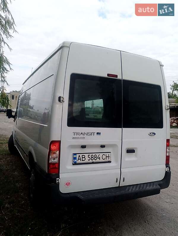 Грузовой фургон Ford Transit 2012 в Лозовой