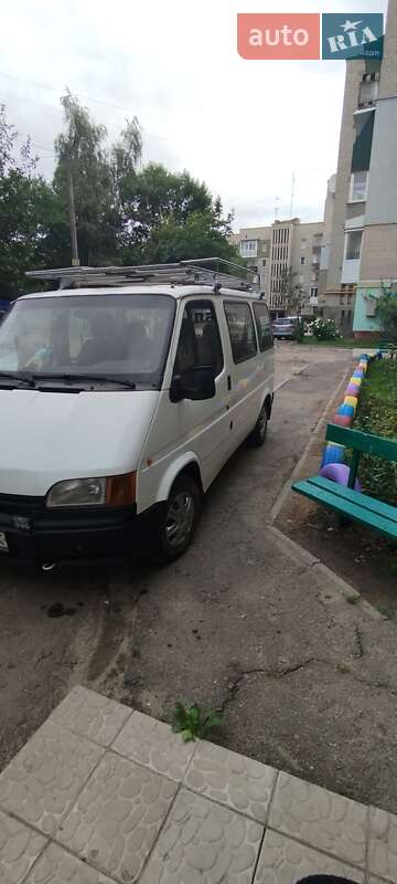 Минивэн Ford Transit 1993 в Нововолынске