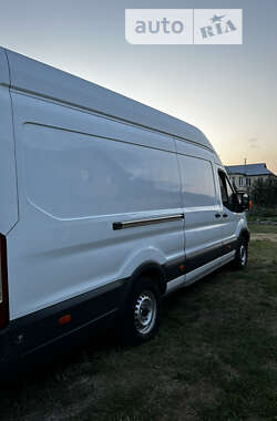 Грузовой фургон Ford Transit 2015 в 