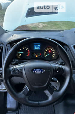 Грузовой фургон Ford Transit 2015 в 