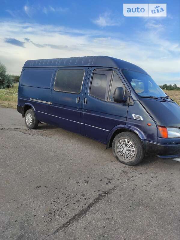 Вантажний фургон Ford Transit 1996 в Гадячі