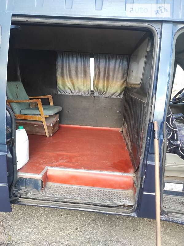 Вантажний фургон Ford Transit 1996 в Гадячі