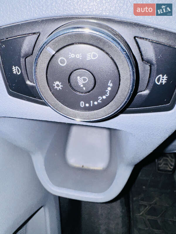 Грузовой фургон Ford Transit 2018 в Виннице
