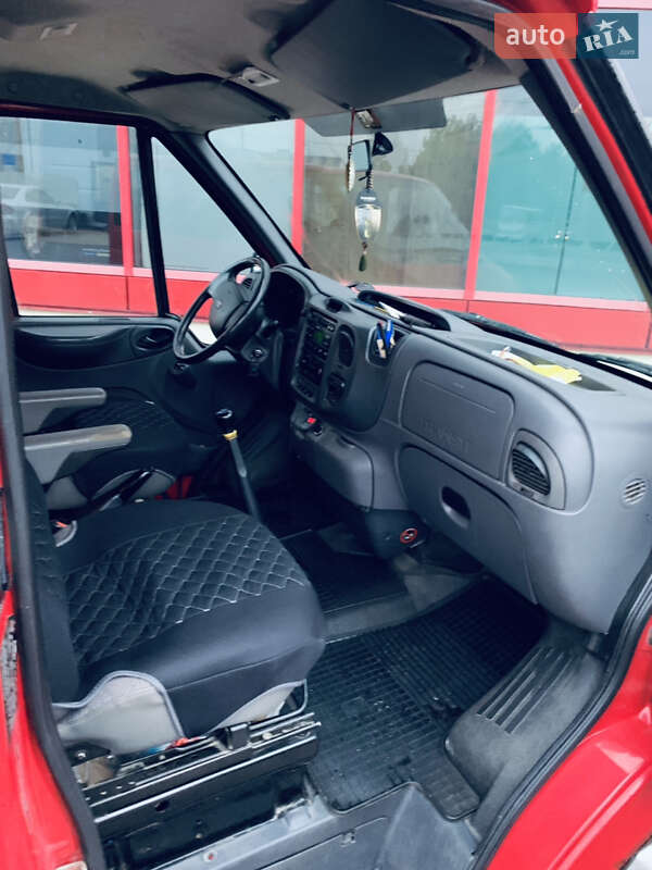 Микроавтобус Ford Transit 2006 в Ровно
