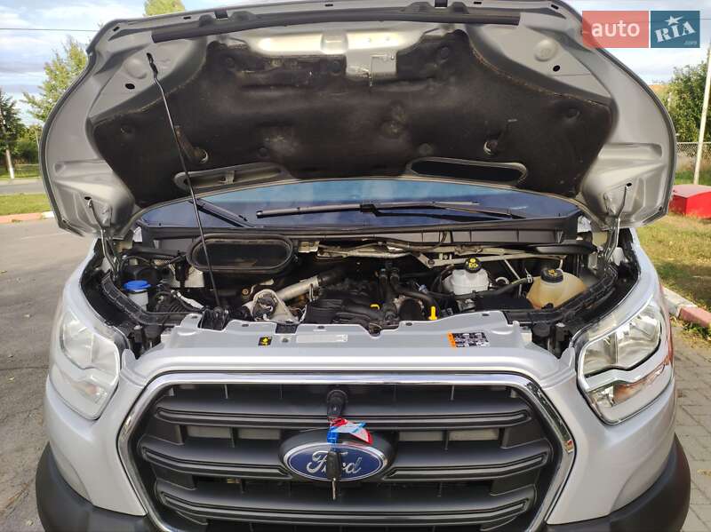 Вантажний фургон Ford Transit 2019 в Вінниці
