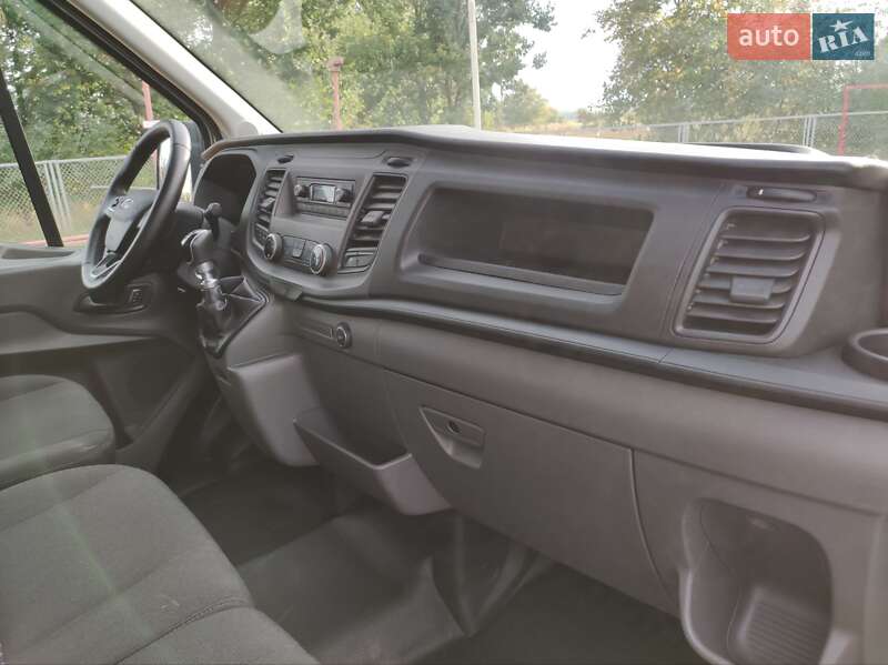 Вантажний фургон Ford Transit 2019 в Вінниці