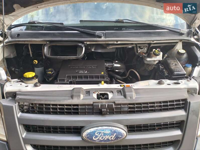 Другие автобусы Ford Transit 2009 в Новомиргороде