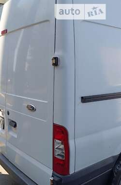 Грузовой фургон Ford Transit 2007 в 