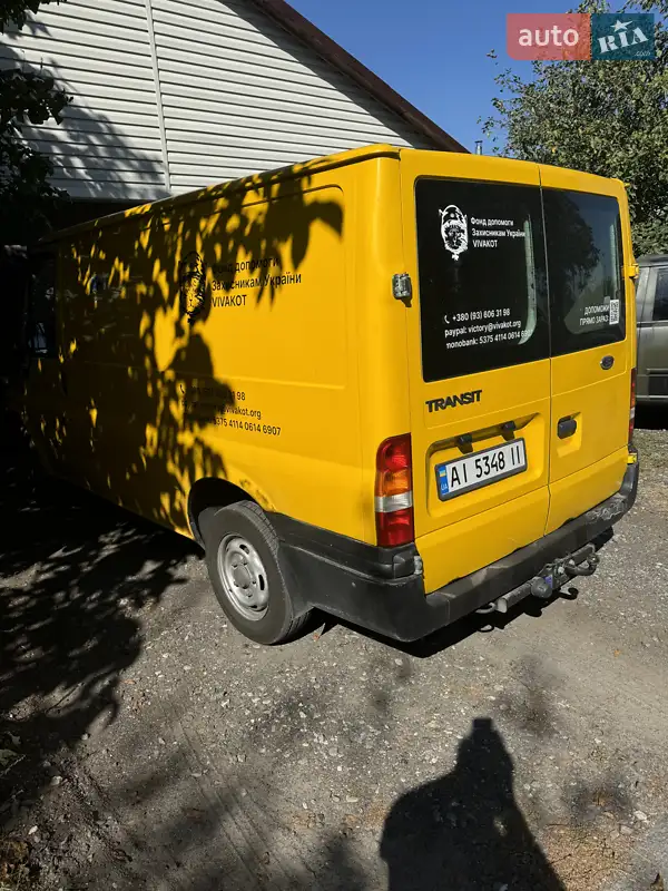 Грузовой фургон Ford Transit 2004 в 