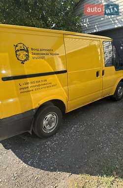Вантажний фургон Ford Transit 2004 в 