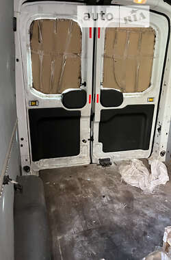 Грузовой фургон Ford Transit 2015 в 