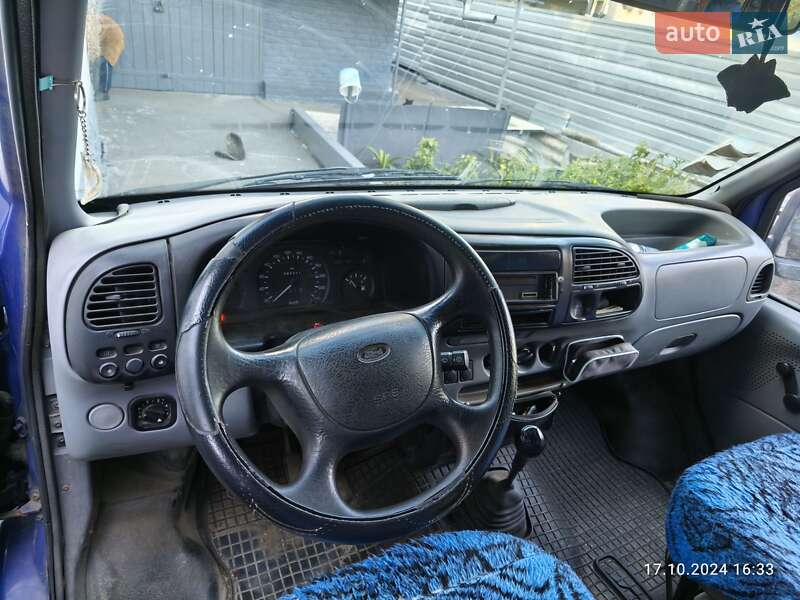 Вантажний фургон Ford Transit 1997 в Пирятині