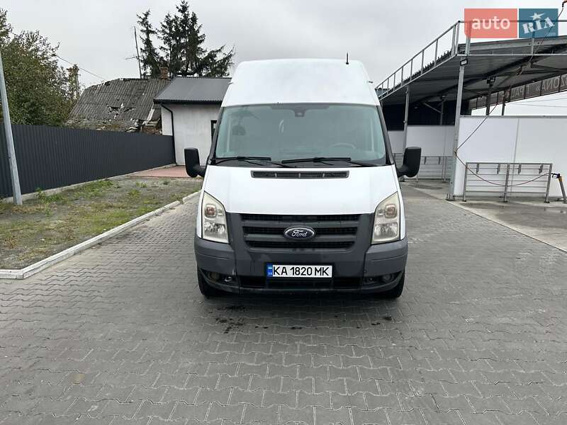 Ford Transit 2011