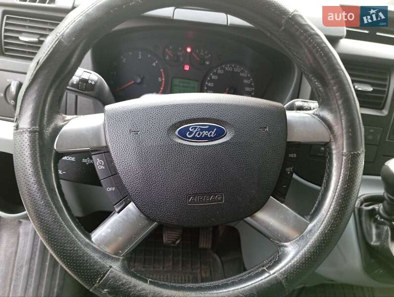 Вантажний фургон Ford Transit 2012 в Києві