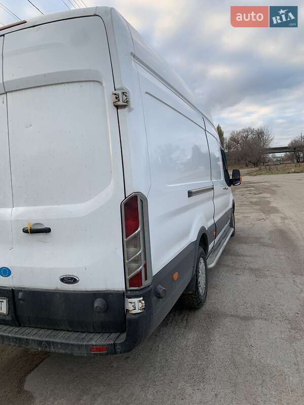 Вантажний фургон Ford Transit 2015 в Полтаві