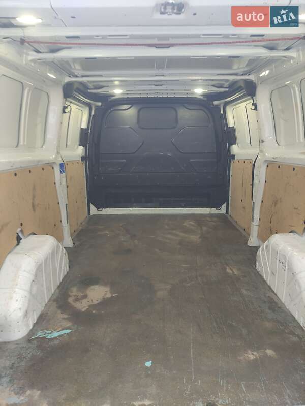 Мікроавтобус Ford Transit 2016 в Вараші